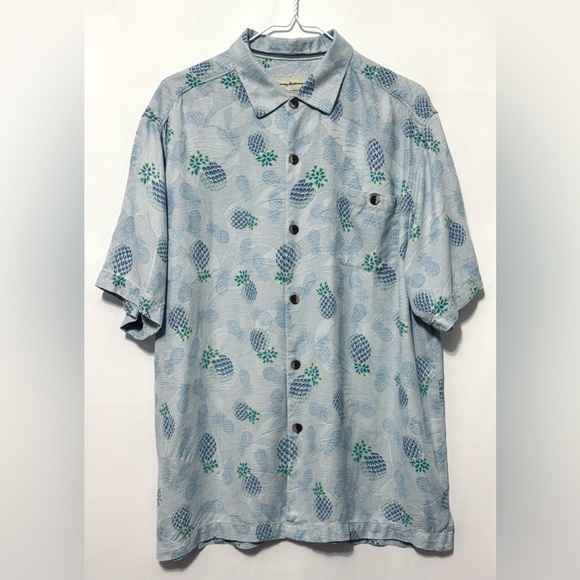 Tommy Bahama Silk Hawaiian Pineapple Shirt Short Sleeve Button Up Blue Large - Picture 1 of 10